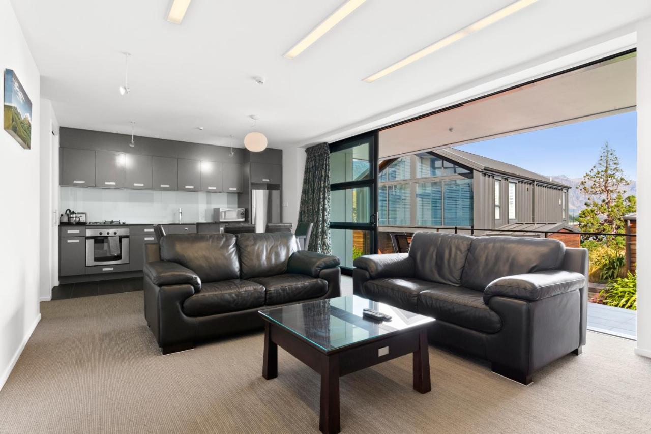 Stunning 2 Bedroom Apartment With Balcony! Квинстаун Экстерьер фото